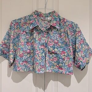 2/$20- Cropped Floral Blouse